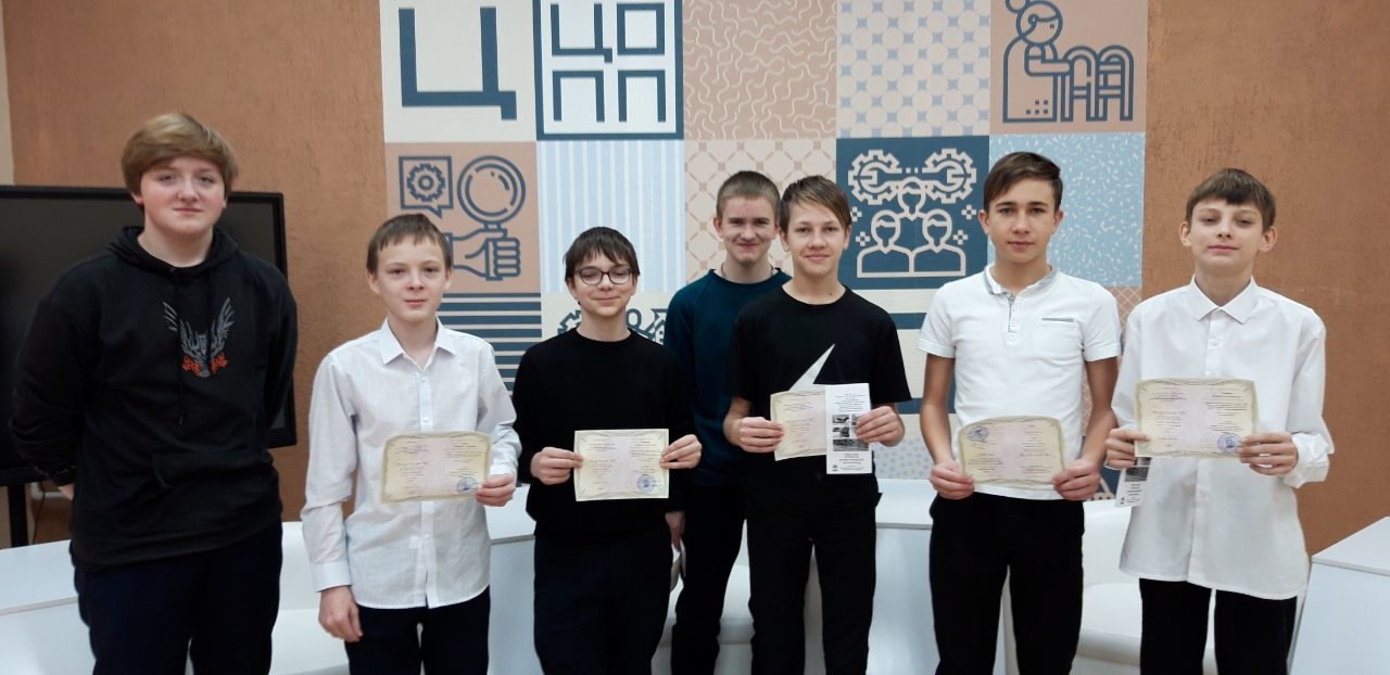 ПЕРВЫЕ ШАГИ В МИР ПРОФЕССИИ.