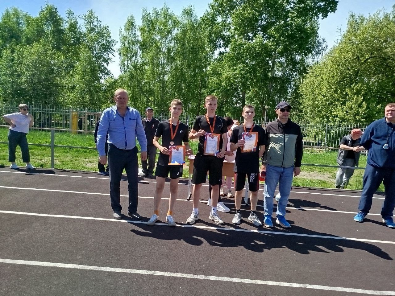 СОРЕВНОВАНИЯ ПО ЛЕГКОЙ АТЛЕТИКЕ.