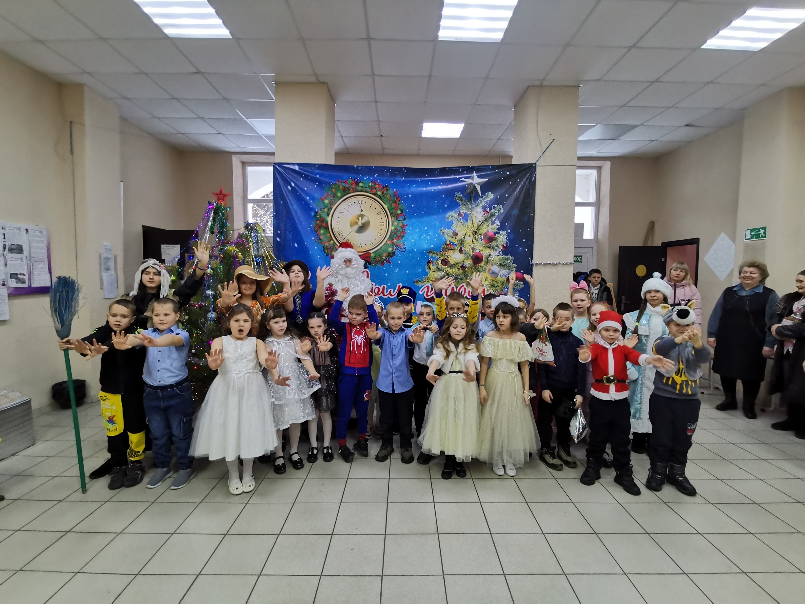 Новогодние представления.